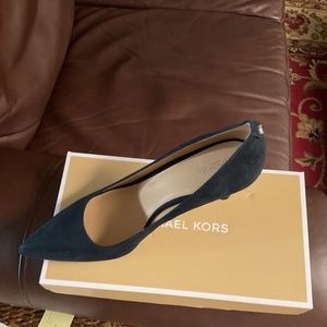 NIB Michael Kors Dorothy Flex Pump / Suede